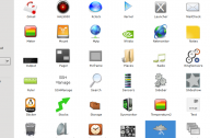 Jeśli nie wystarczą ci widgety KDE możesz, zainstalować i używać Screenlety pulpitu.